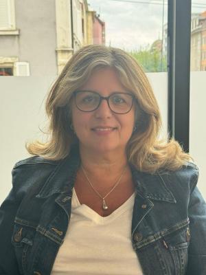 Dre Marie-José Chevèment, directrice Centre du Sein, RHNe, La Chaux-de-Fonds Dre Marie-José Chevèment, directrice du Centre du Sein, RHNe, La Chaux-de-Fonds